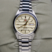 Load image into Gallery viewer, Orient 3 Star - FAB00007C9
